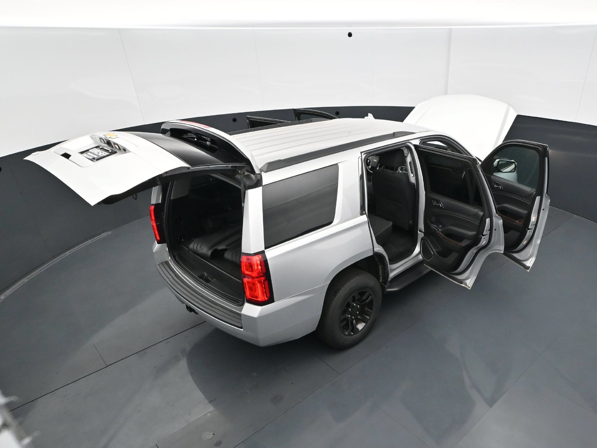 Used 2019 Chevrolet Tahoe LS AWD/4WD image 42