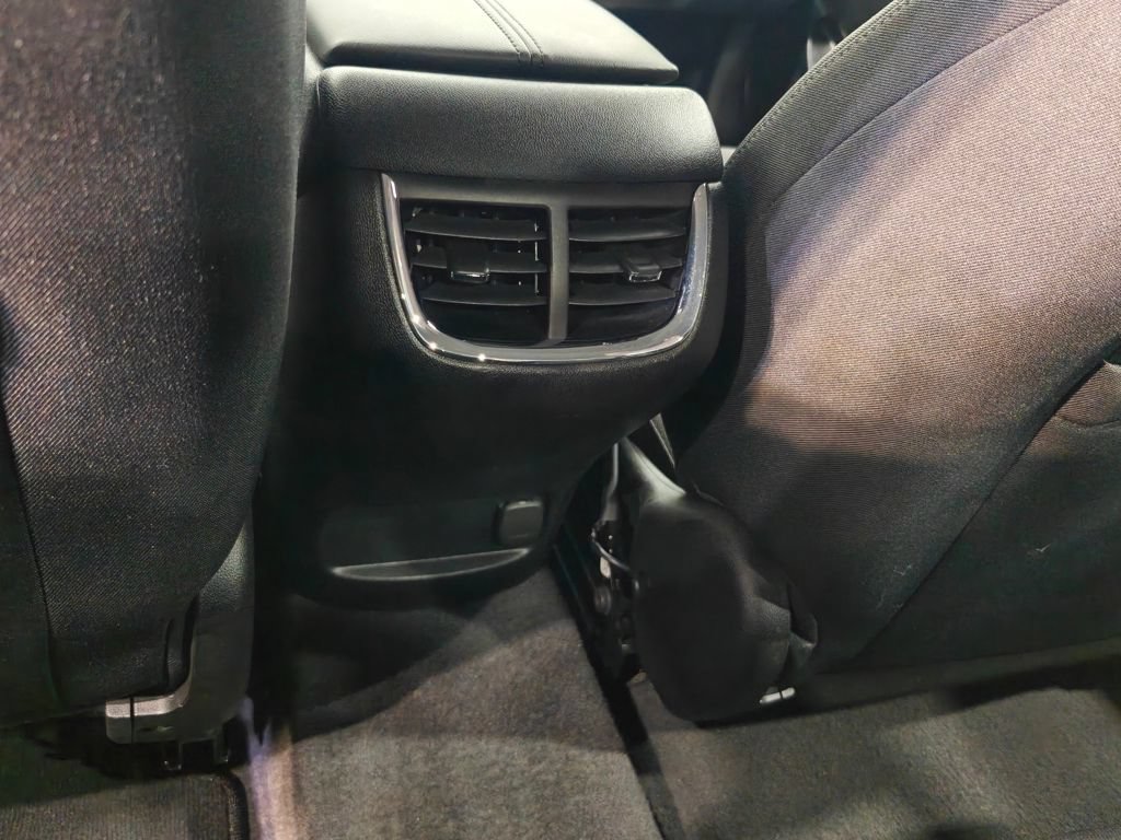 Used 2019 Chevrolet Malibu LT FWD image 30