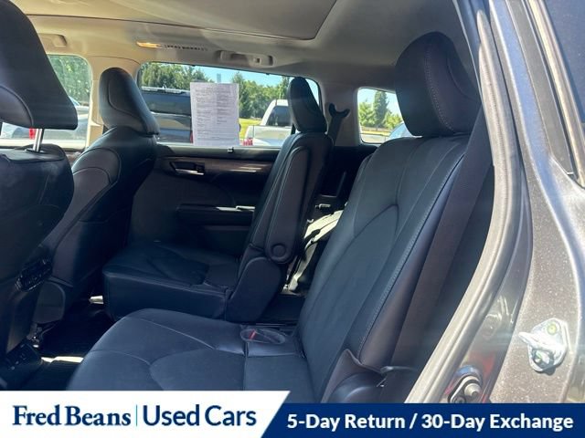 Used 2023 Toyota Highlander Platinum AWD/4WD image 22