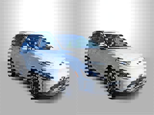 Certified 2023 Hyundai Kona SE w/ Cargo Package image 2