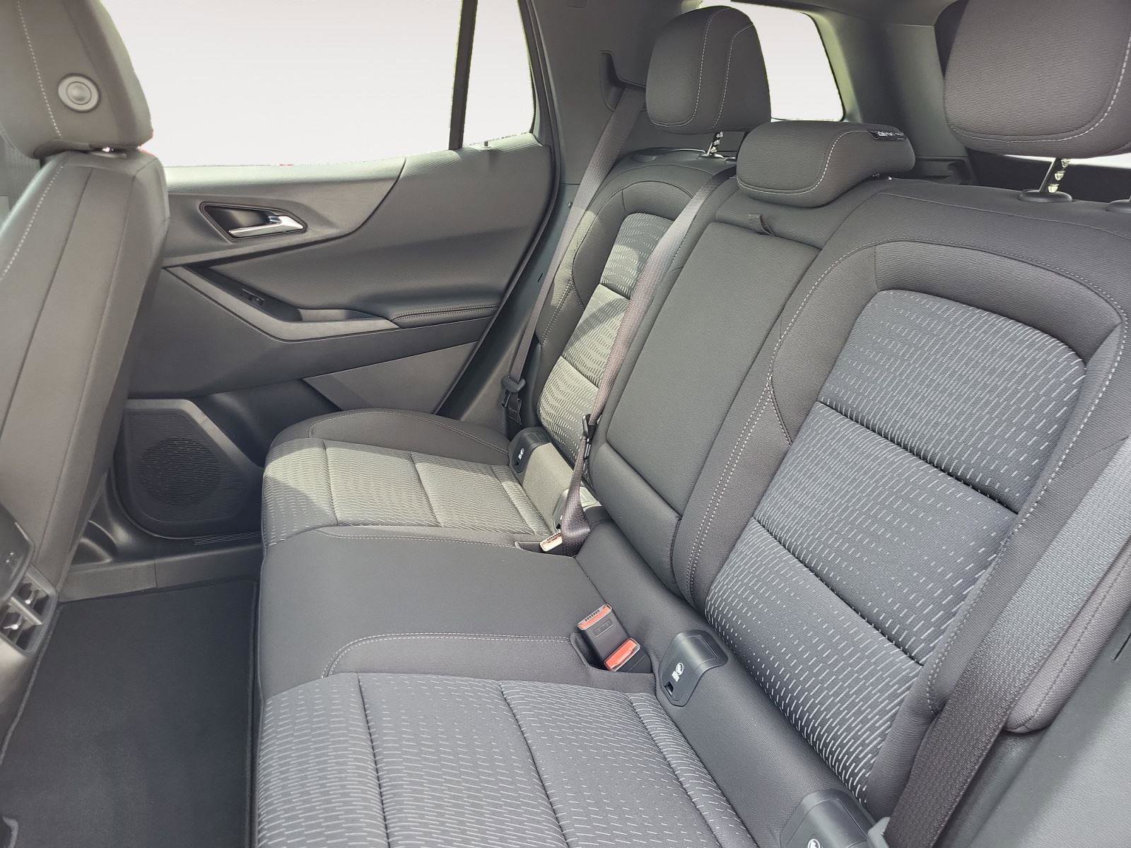 Used 2026 Chevrolet Equinox LT image 16