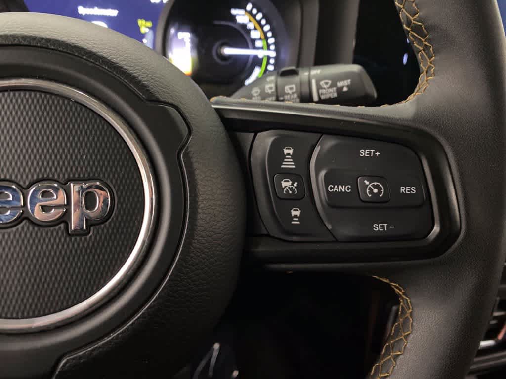 Used 2024 Jeep Wrangler Unlimited AWD/4WD image 21