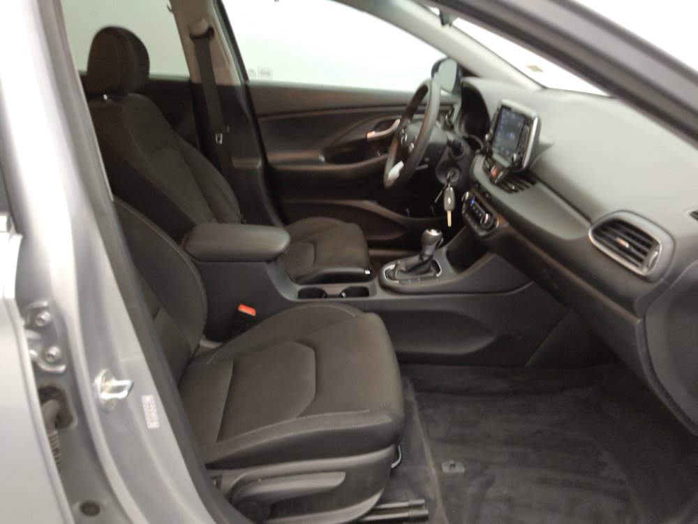 Used 2020 Hyundai Elantra GT FWD image 21