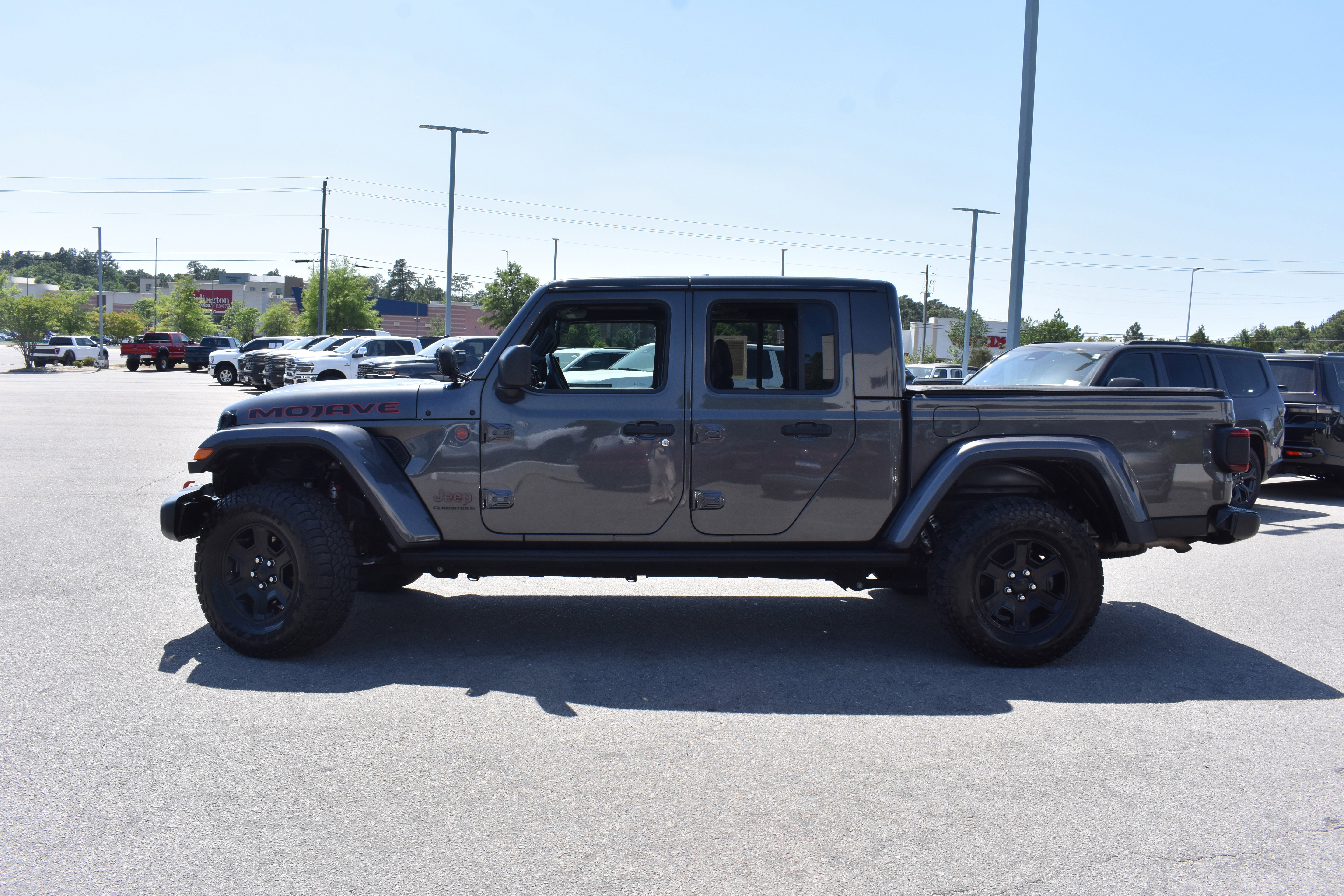Used 2023 Jeep Gladiator Mojave w/ LED Lighting Group AWD/4WD image 6