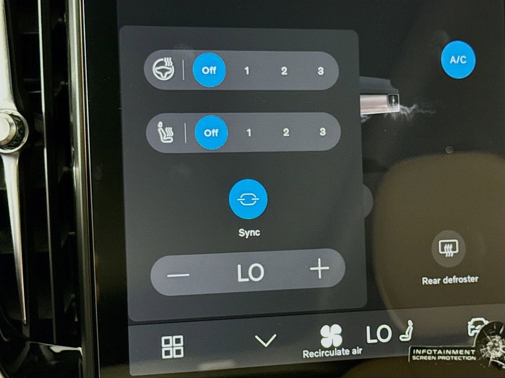 New 2026 Volvo XC90 B6 Plus w/ Protection Package Premier image 19