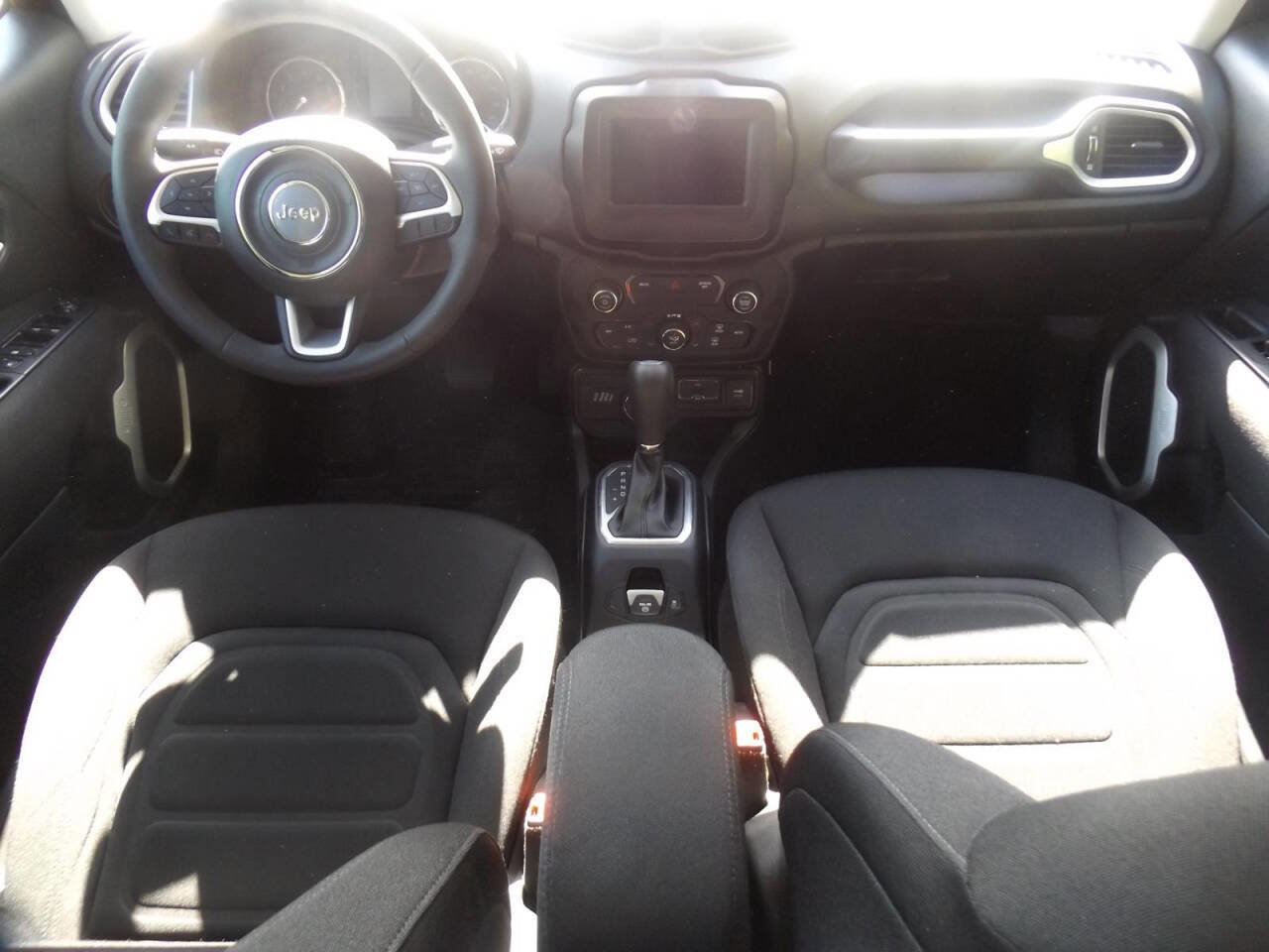 Used 2020 Jeep Renegade Latitude image 18