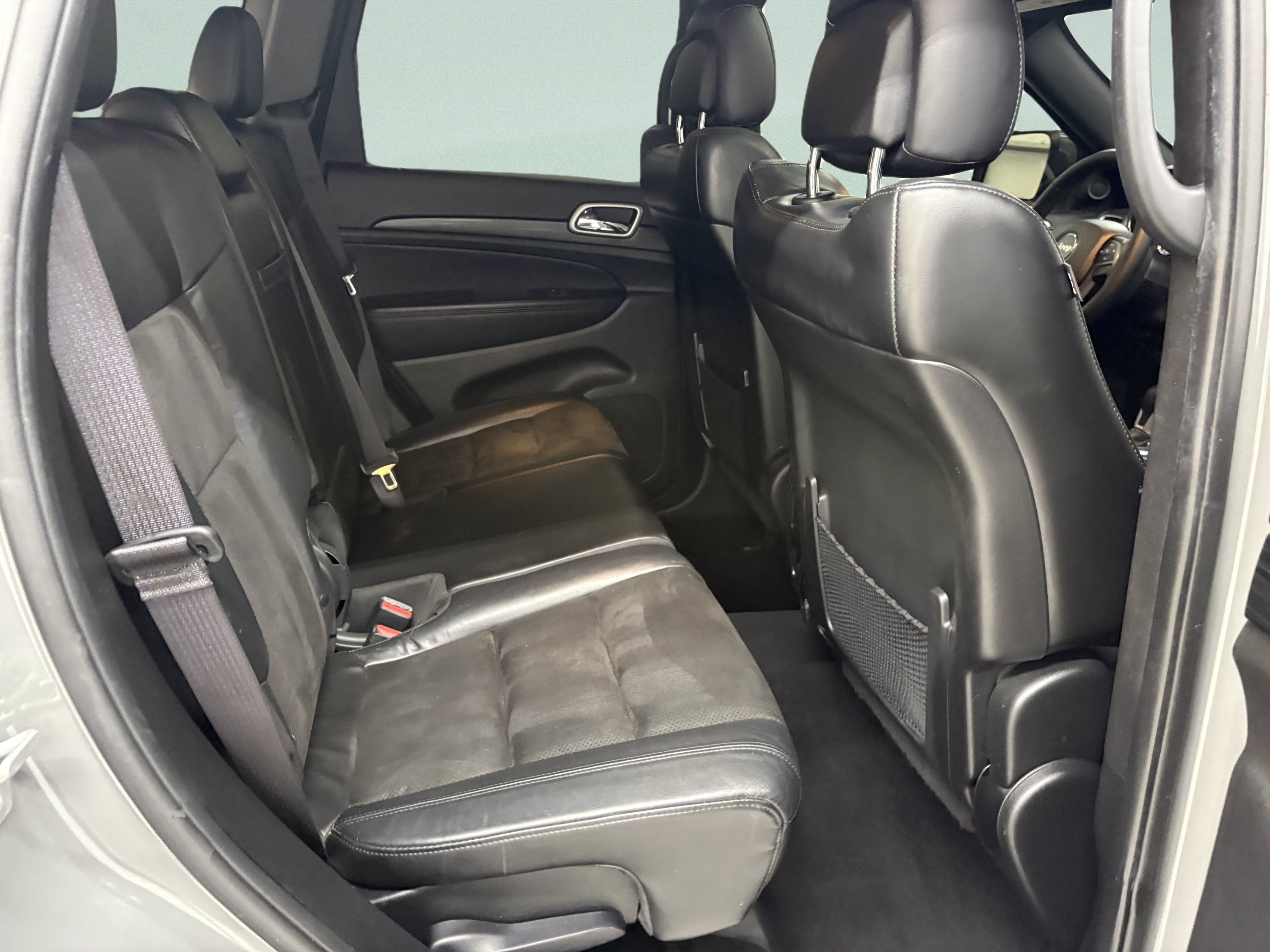 Used 2021 Jeep Grand Cherokee Laredo X AWD/4WD image 22