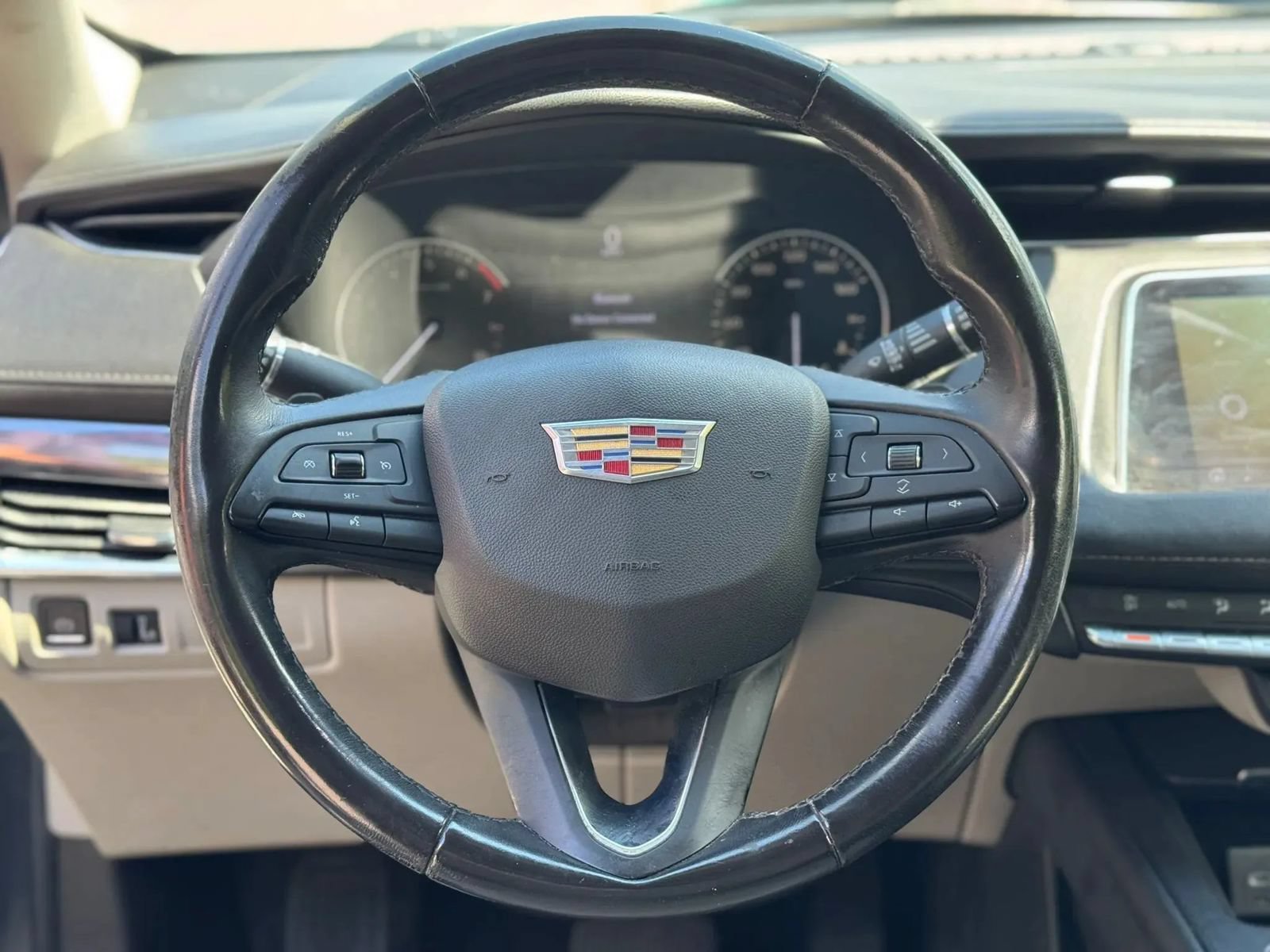 Used 2019 Cadillac XT4 Luxury FWD image 23