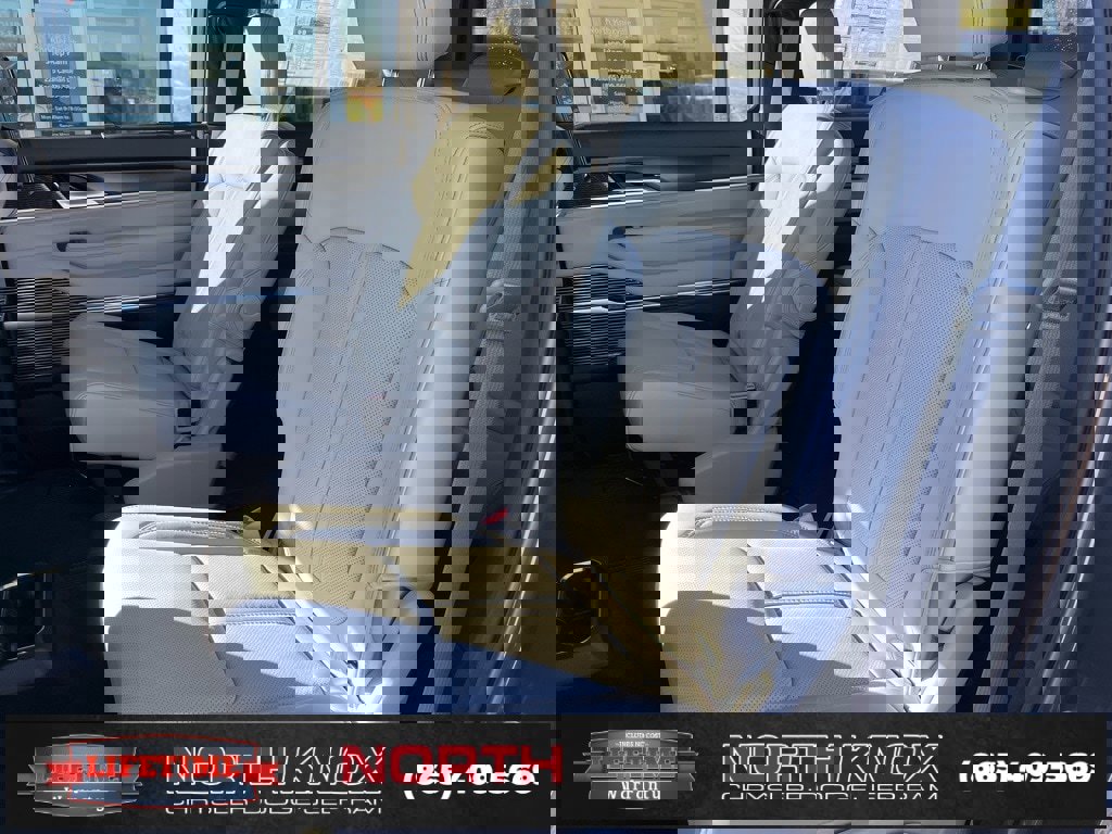 New 2026 Jeep Grand Wagoneer Summit image 16