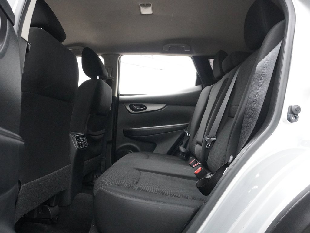 Used 2019 Nissan Rogue Sport S w/ Appearance Package image 31