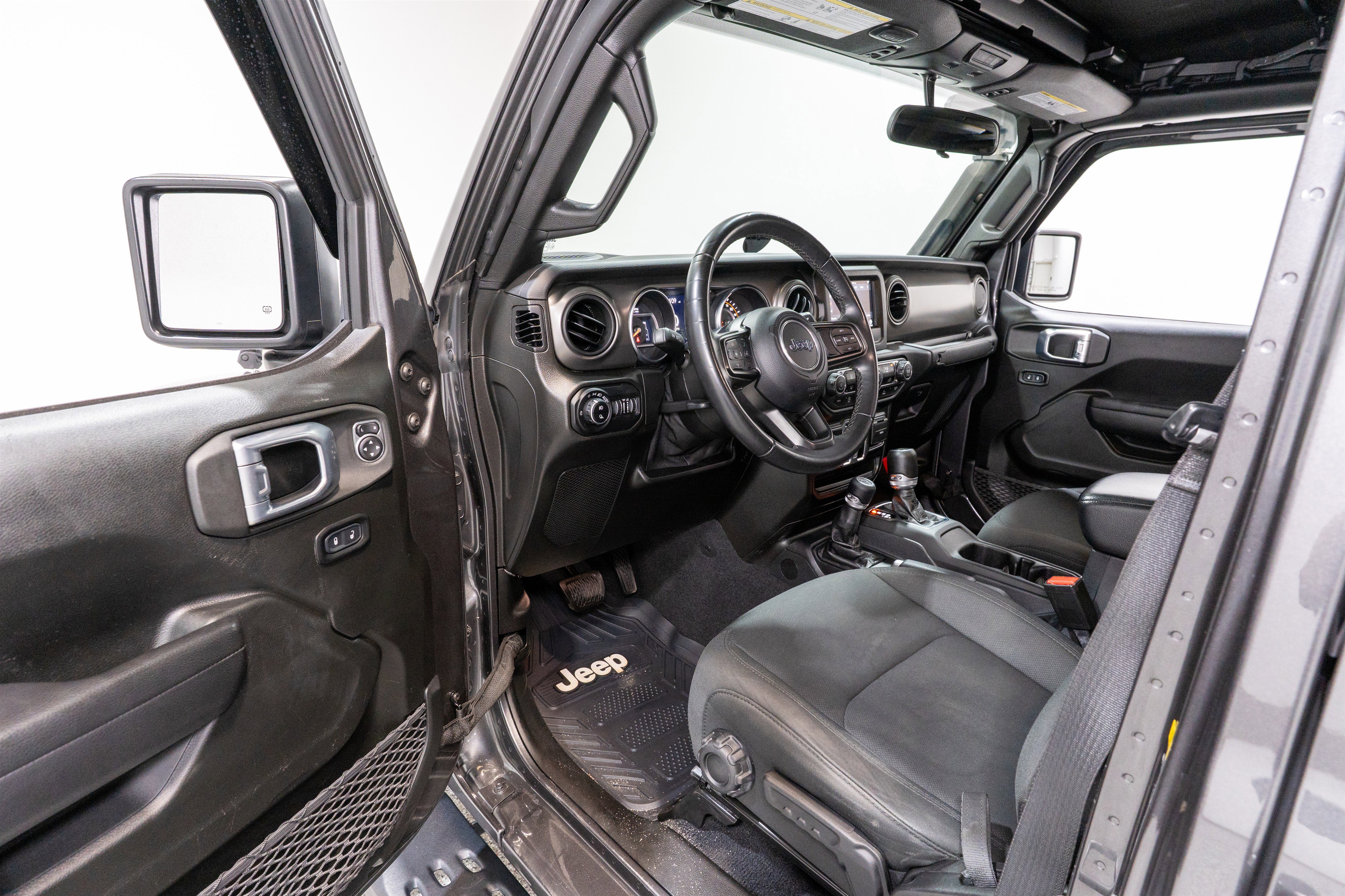 Used 2022 Jeep Gladiator Sport image 13