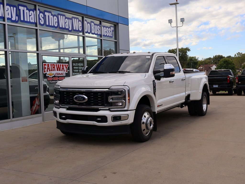Used 2023 Ford F450 Platinum w/ FX4 Off-Road Package image 6