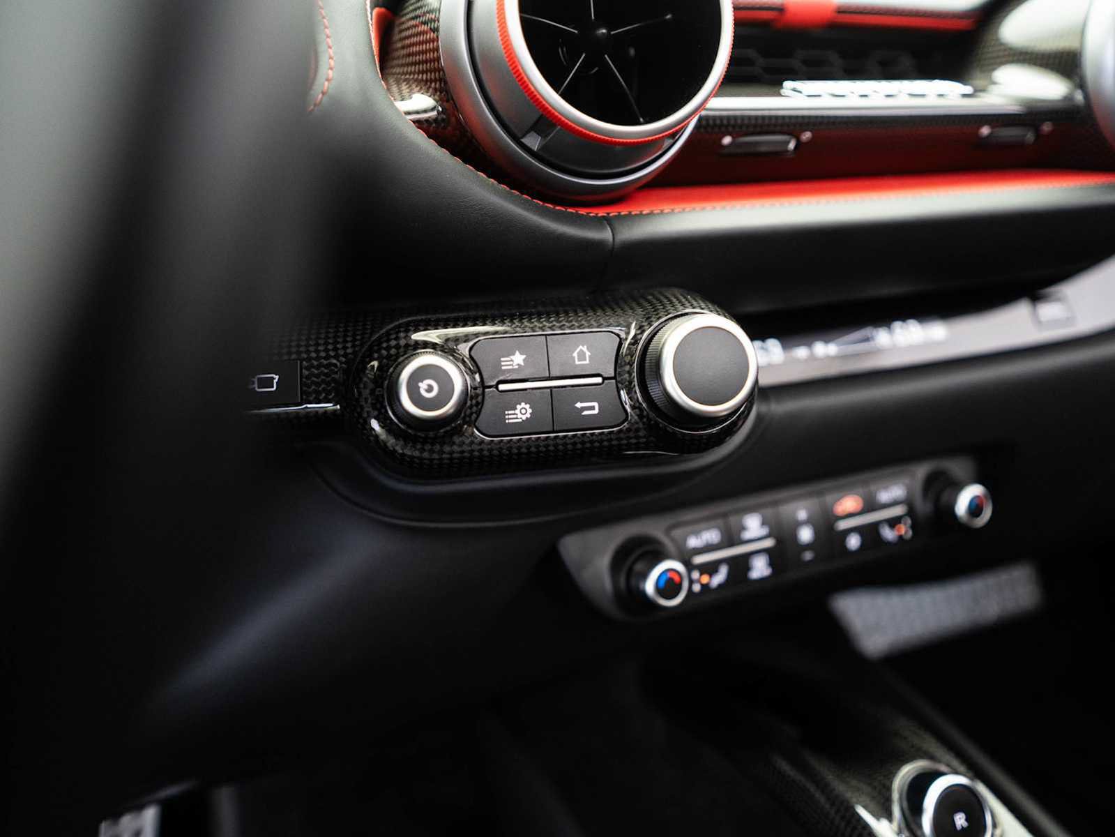 Used 2021 Ferrari 812 GTS RWD image 25