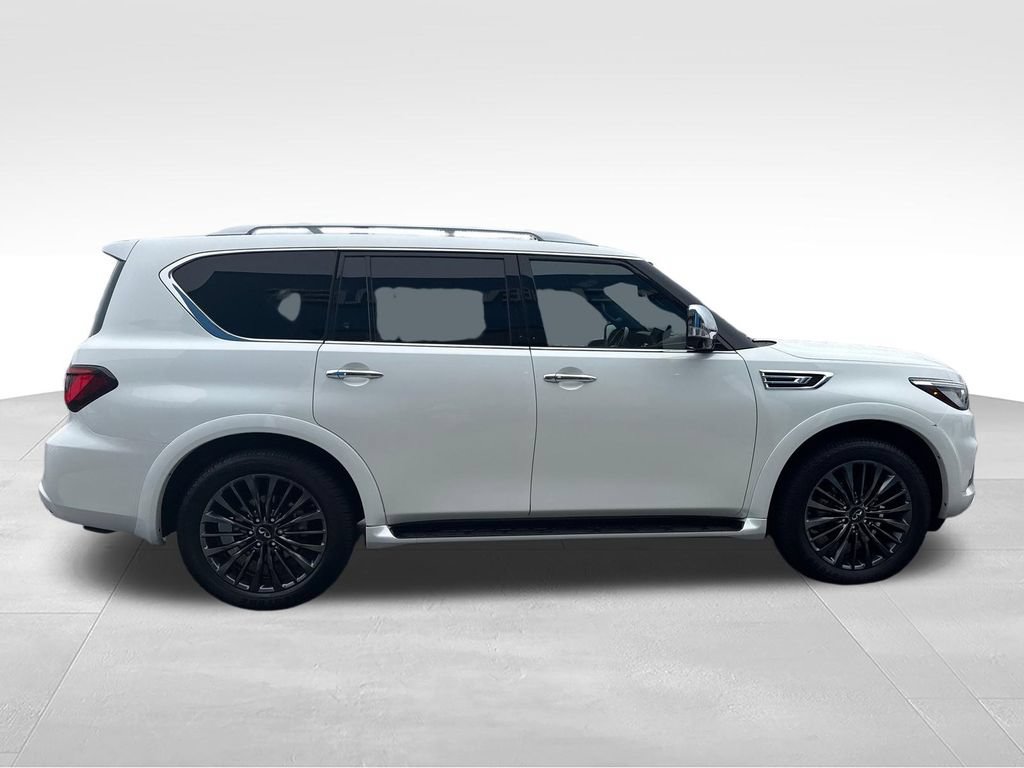 Used 2024 INFINITI QX80 Sensory w/ Cargo Package AWD/4WD image 7