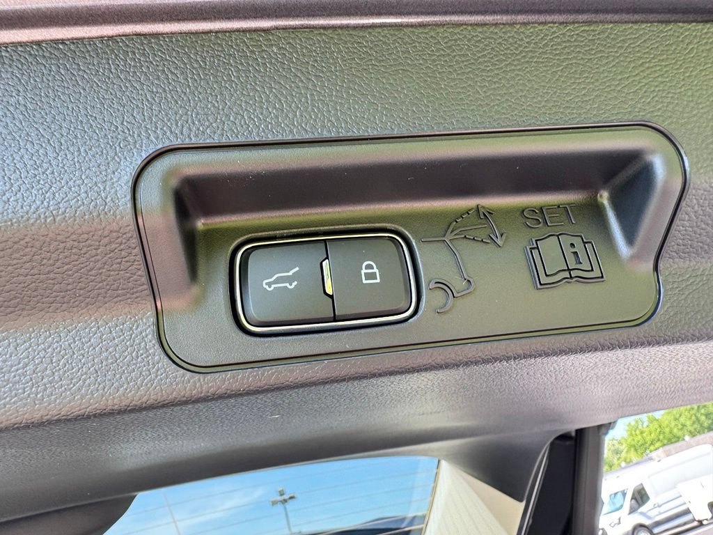 New 2026 Ford Explorer Active w/ Active Comfort Package AWD/4WD image 43