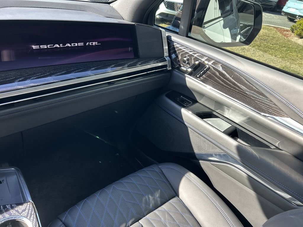 New 2026 Cadillac Escalade IQL Sport 1 w/ LPO, ONYX Package image 16