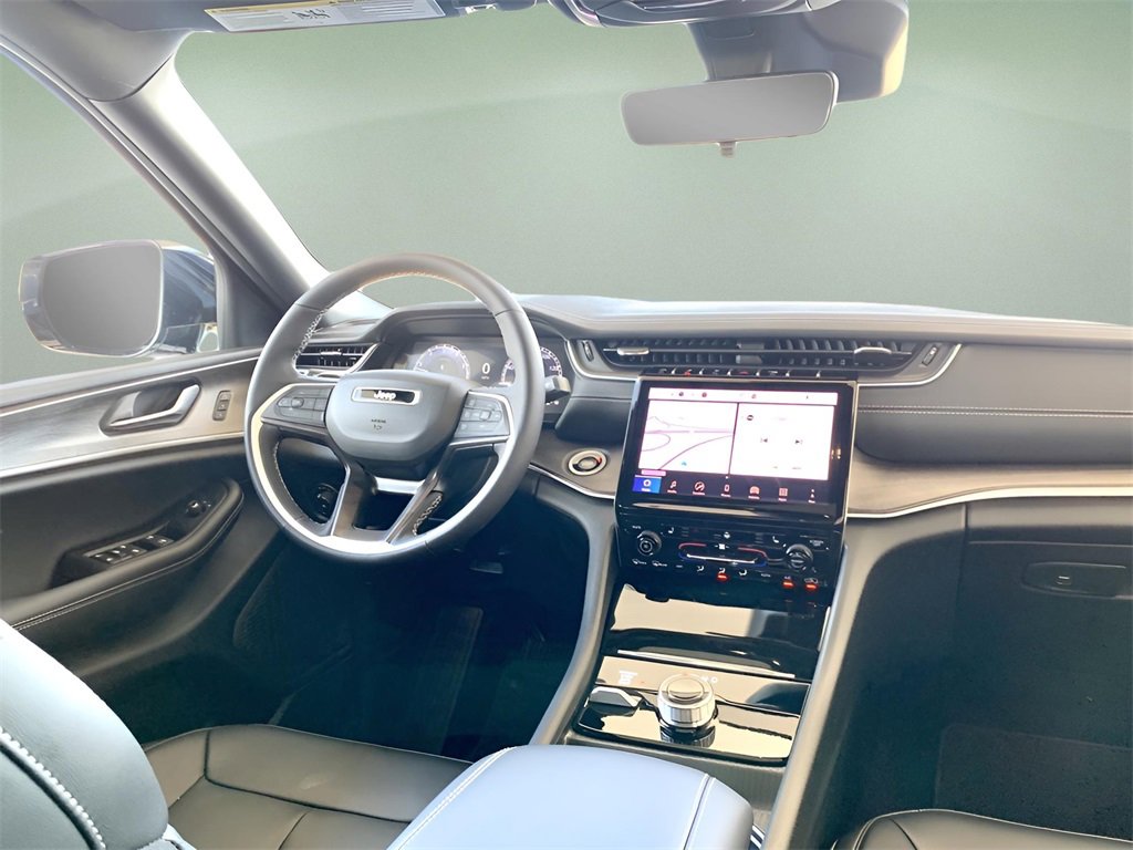 New 2025 Jeep Grand Cherokee Limited w/ Trailer Tow Package image 29