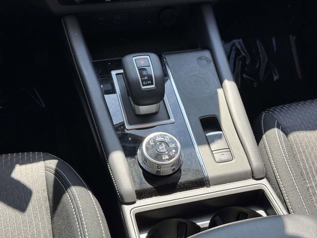 Used 2022 Mitsubishi Outlander ES image 18