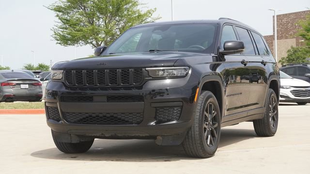 Used 2024 Jeep Grand Cherokee L Laredo AWD/4WD image 3