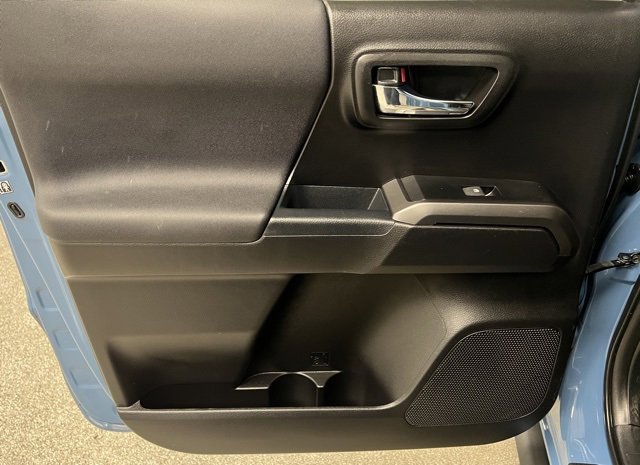 Used 2019 Toyota Tacoma TRD Sport image 34