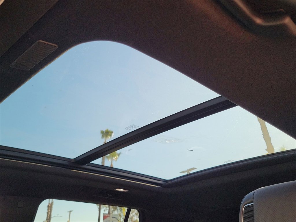 Used 2025 Cadillac Escalade Sport image 18