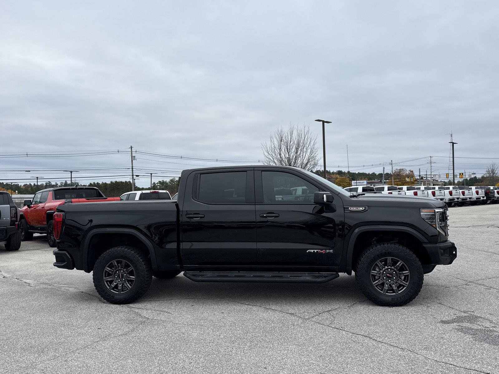 Used 2024 GMC Sierra 1500 AT4X image 4