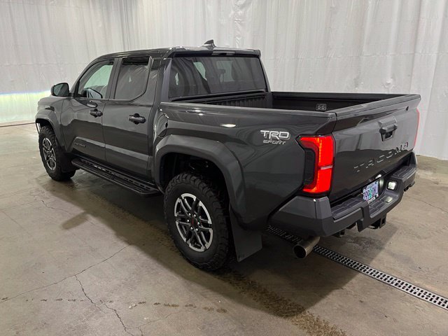 Used 2025 Toyota Tacoma TRD Sport AWD/4WD image 7
