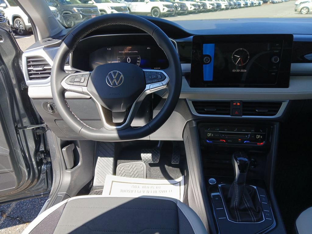 New 2026 Volkswagen Taos SE image 13