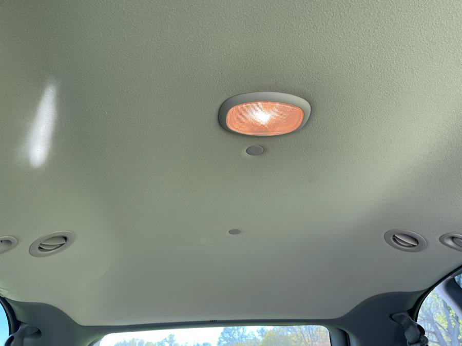 Used 2005 Chrysler Town & Country LX w/ Popular Equipment Group II FWD image 33