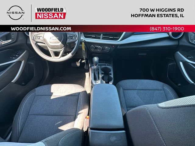 Used 2024 Chevrolet Trax LS FWD image 32