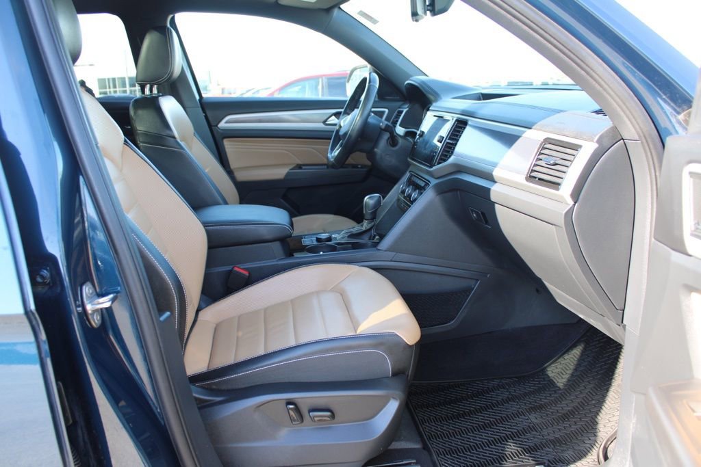 Used 2022 Volkswagen Atlas Cross Sport SEL Premium R-Line image 22