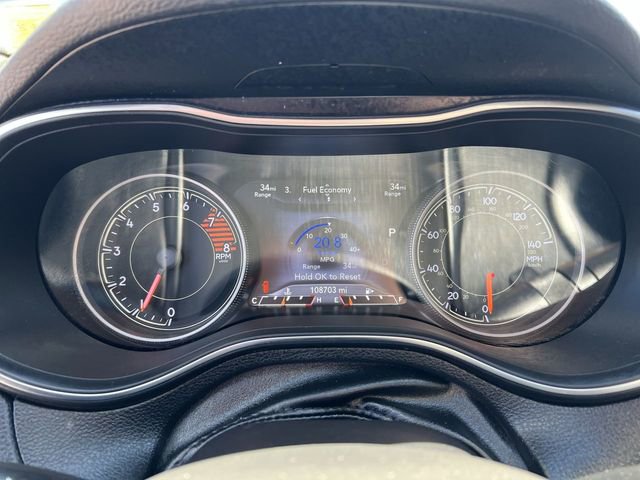 Used 2019 Jeep Cherokee Limited AWD/4WD image 23
