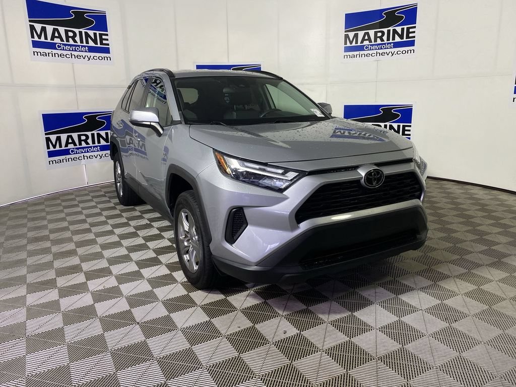 Used 2024 Toyota RAV4 XLE FWD image 1