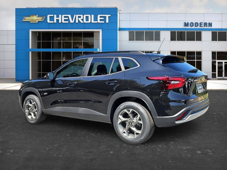 New 2026 Chevrolet Trax LT FWD image 3