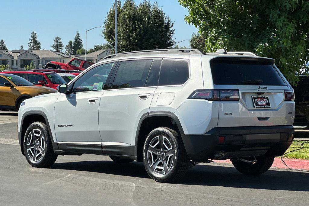 New 2026 Jeep Cherokee Laredo AWD/4WD image 6