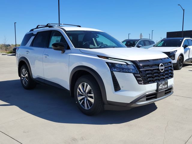 New 2026 Nissan Pathfinder SL AWD/4WD image 4