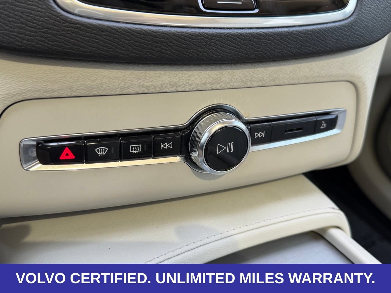 Certified 2024 Volvo XC90 B5 Core w/ Protection Package Premier AWD/4WD image 21