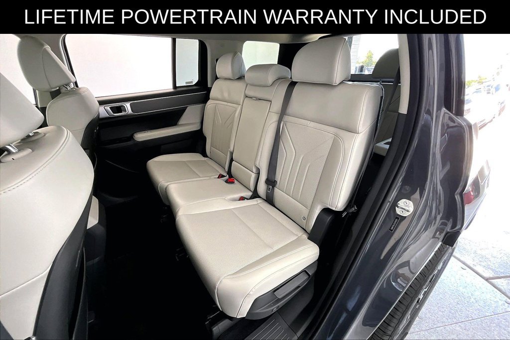 Used 2025 Hyundai Santa Fe SEL FWD image 34