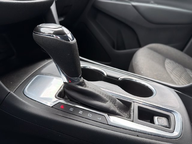 Used 2020 Chevrolet Equinox LT w/ Driver Convenience Package FWD image 31