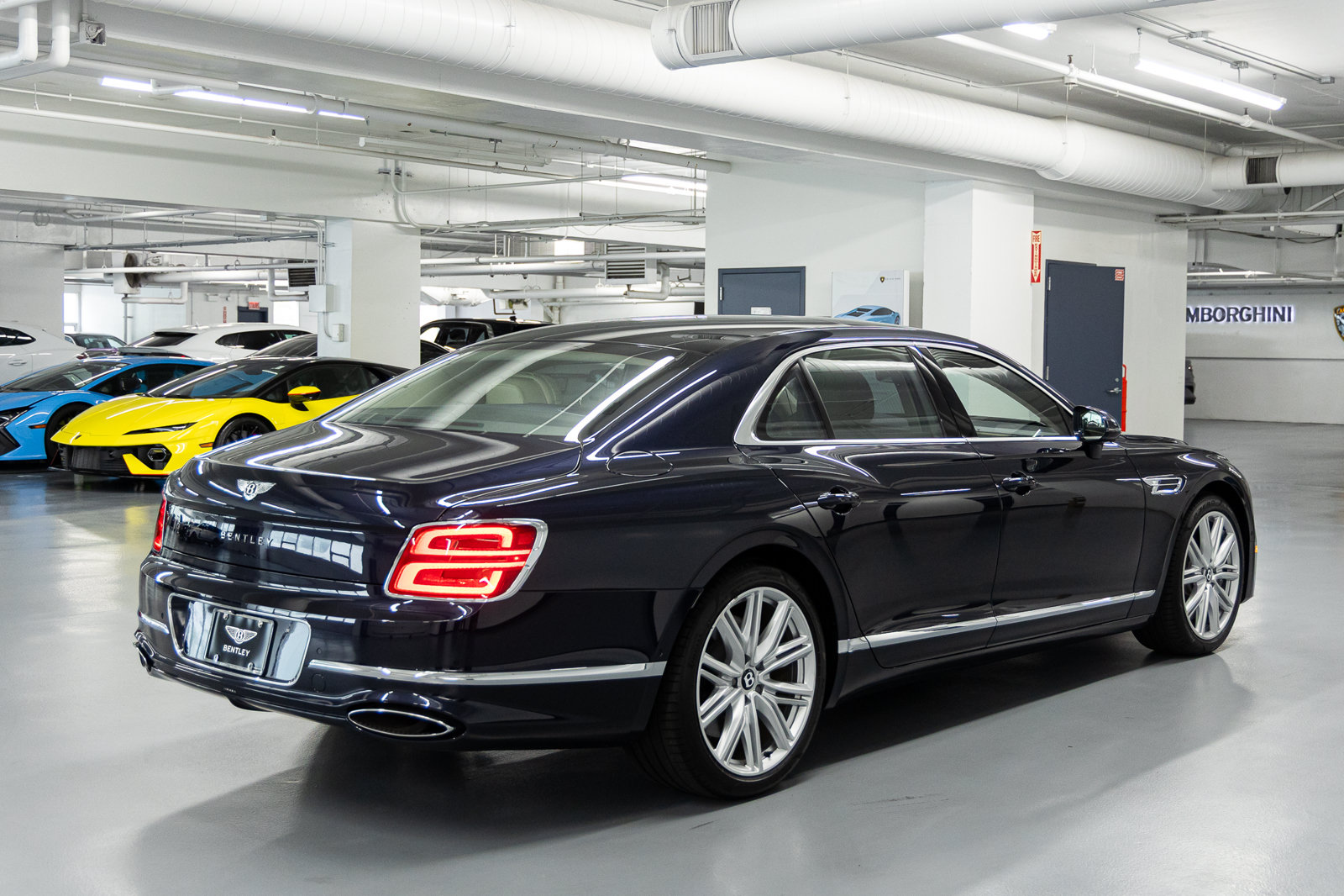 Certified 2026 Bentley Flying Spur V8 AWD/4WD image 7