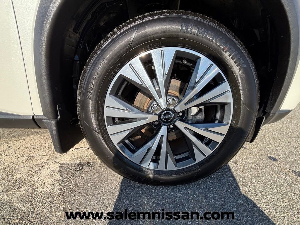 Certified 2023 Nissan Rogue SV w/ SV Premium B Package AWD/4WD image 20