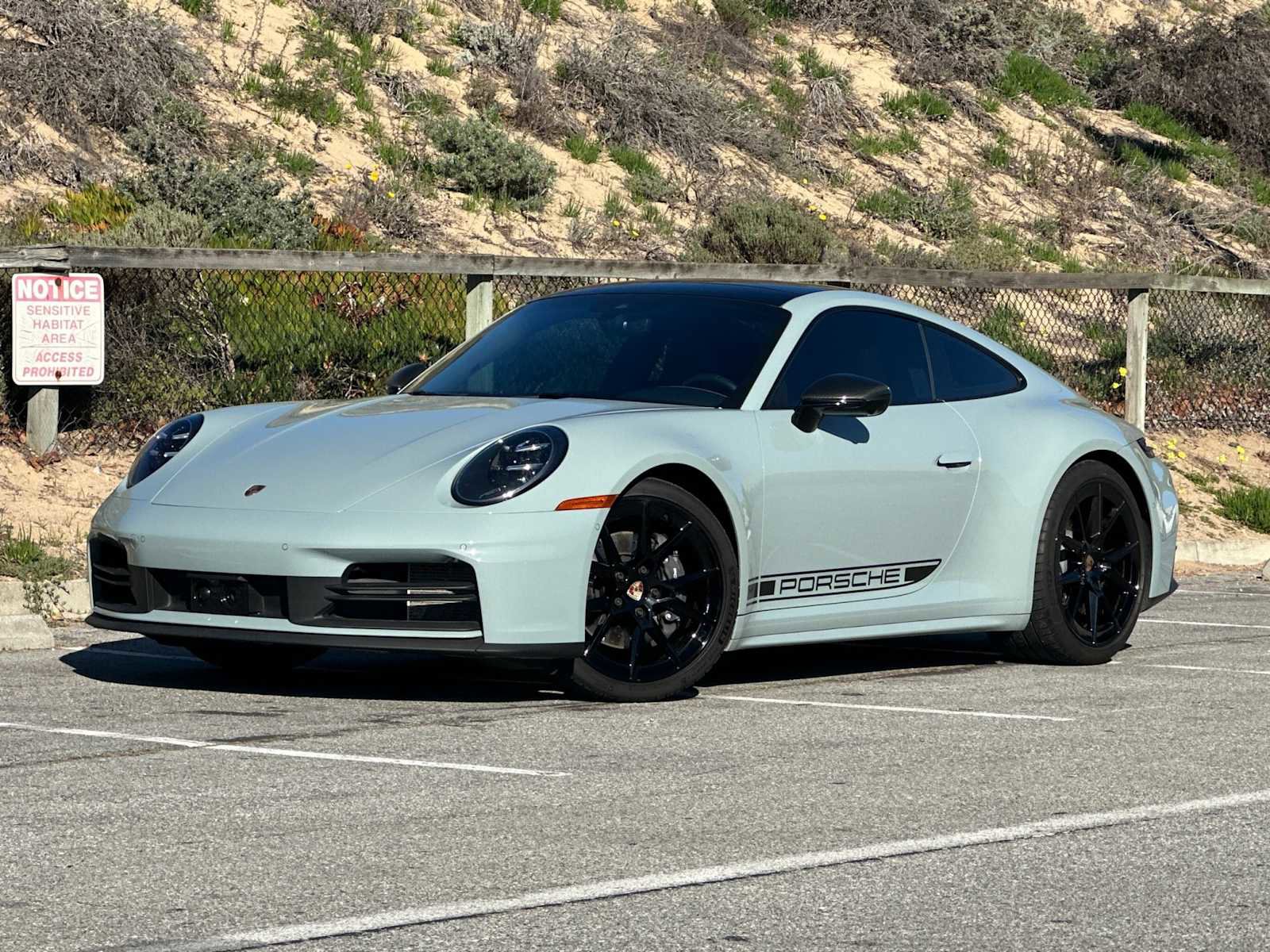 Certified 2025 Porsche 911 Carrera RWD image 1