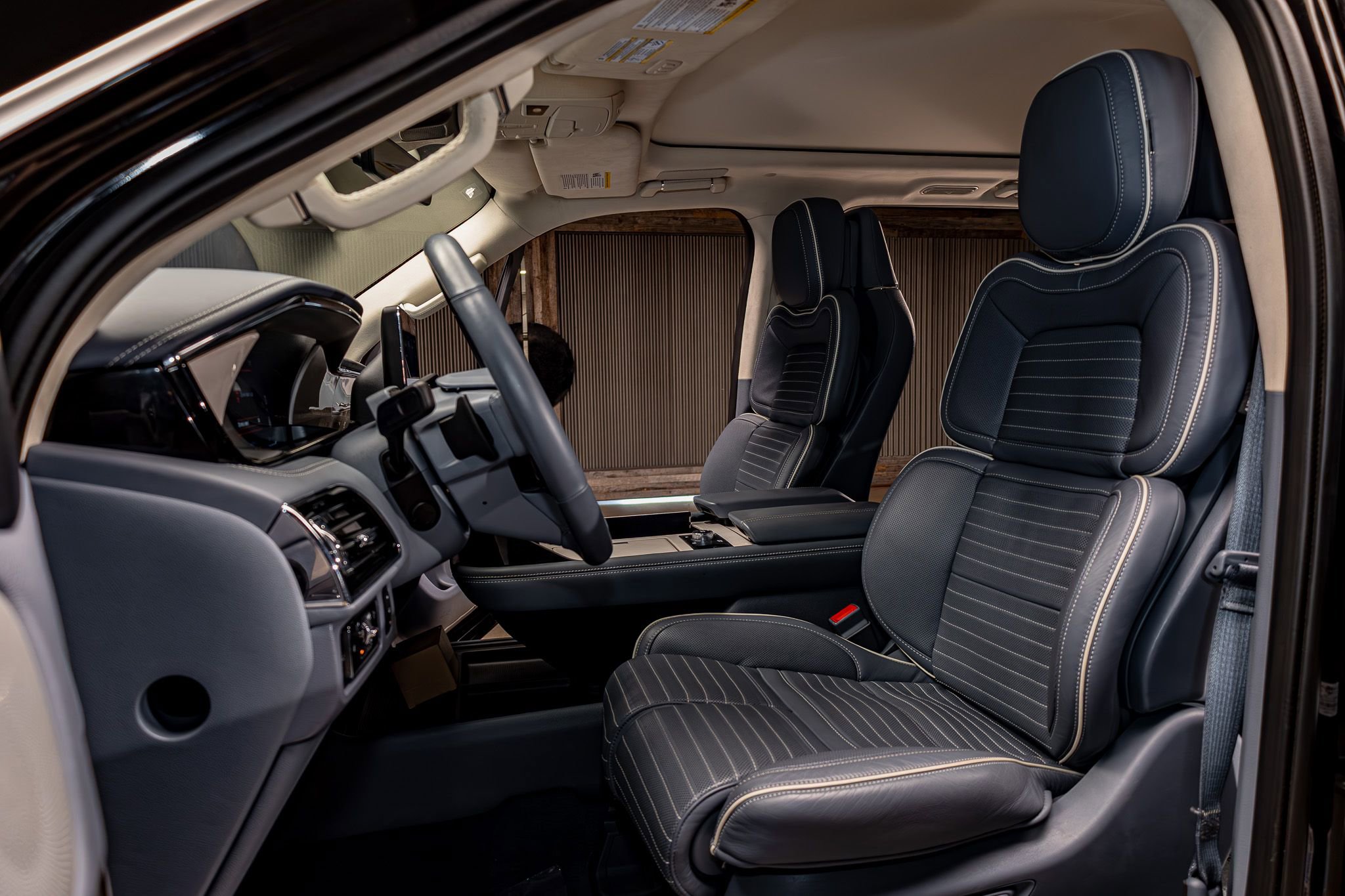 Used 2024 Lincoln Navigator Black Label image 20