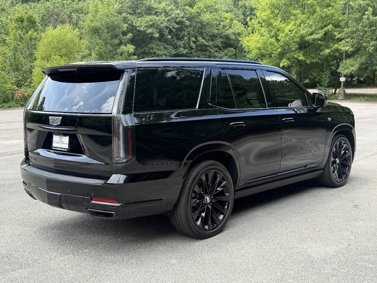 Used 2026 Cadillac Escalade Platinum Sport w/ LPO, ONYX Package AWD/4WD image 6