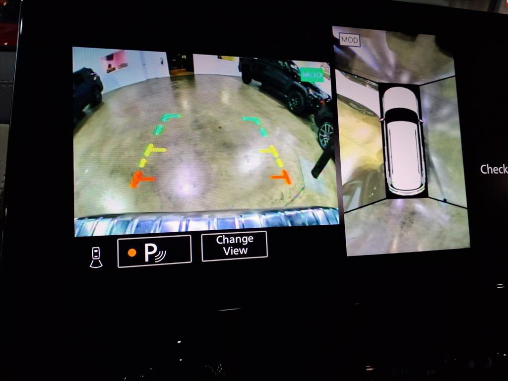 Used 2023 INFINITI QX80 Sensory w/ All-Season Package AWD/4WD image 16