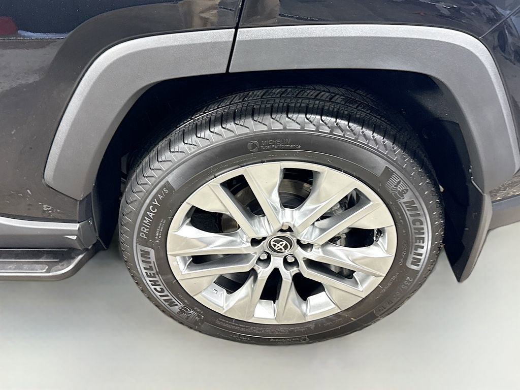 Certified 2025 Toyota RAV4 XLE Premium image 28
