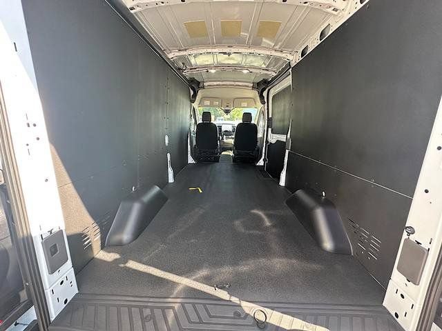 New 2026 Ford Transit 250 148 Medium Roof w/ Load Area Protection Package RWD image 9