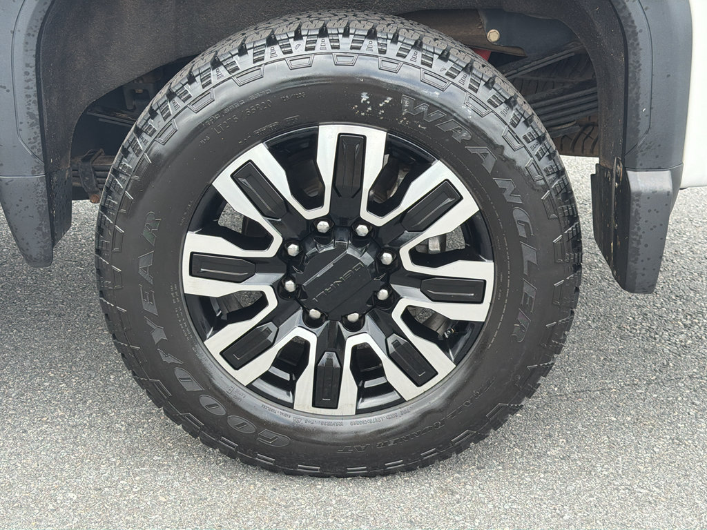 Used 2020 GMC Sierra 3500 Denali w/ Denali Ultimate Package AWD/4WD image 38