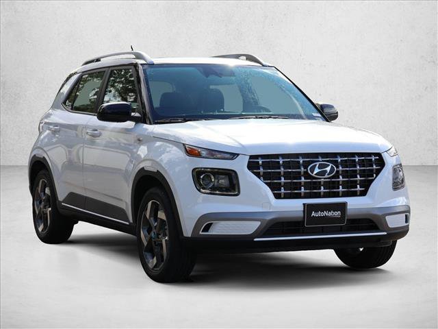 New 2026 Hyundai Venue SEL FWD image 3