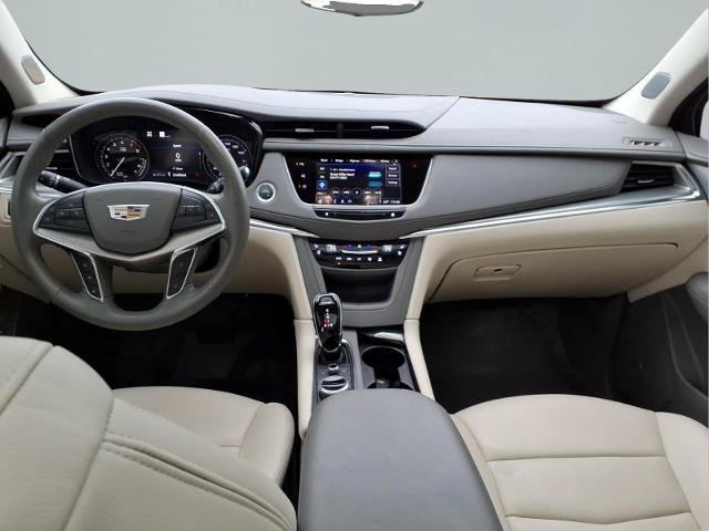 Used 2024 Cadillac XT5 Premium Luxury w/ Technology Package AWD/4WD image 8